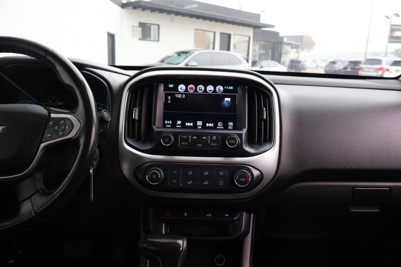 Chevrolet Colorado Vehicle Full-screen Gallery Image 30