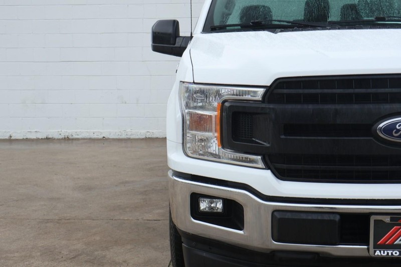 Ford F-150 Vehicle Full-screen Gallery Image 04