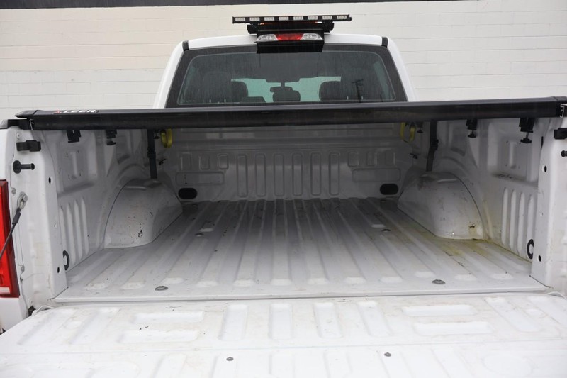 Ford F-150 Vehicle Full-screen Gallery Image 07