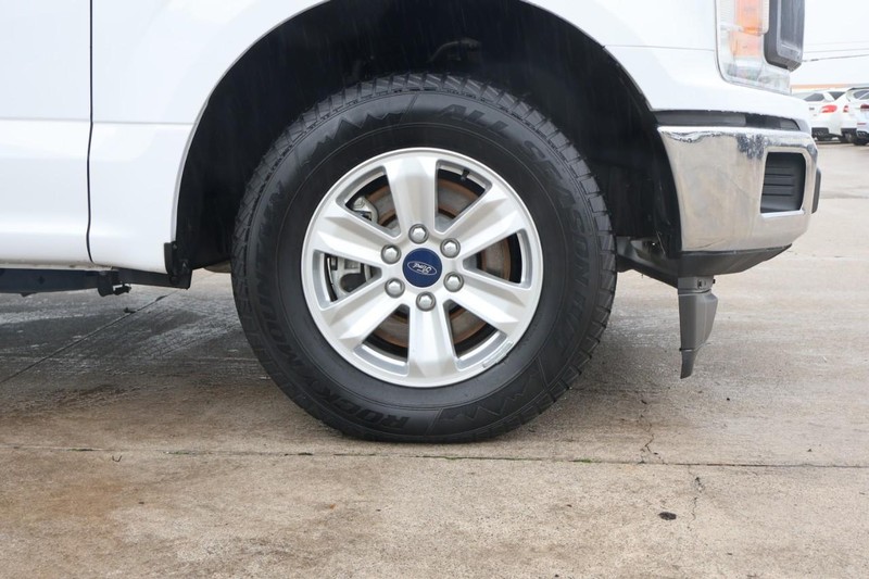 Ford F-150 Vehicle Full-screen Gallery Image 14