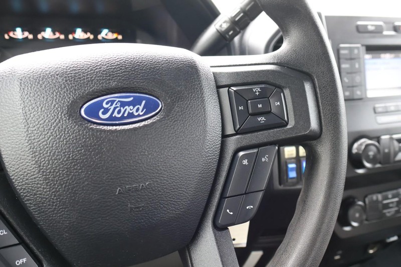 Ford F-150 Vehicle Full-screen Gallery Image 27