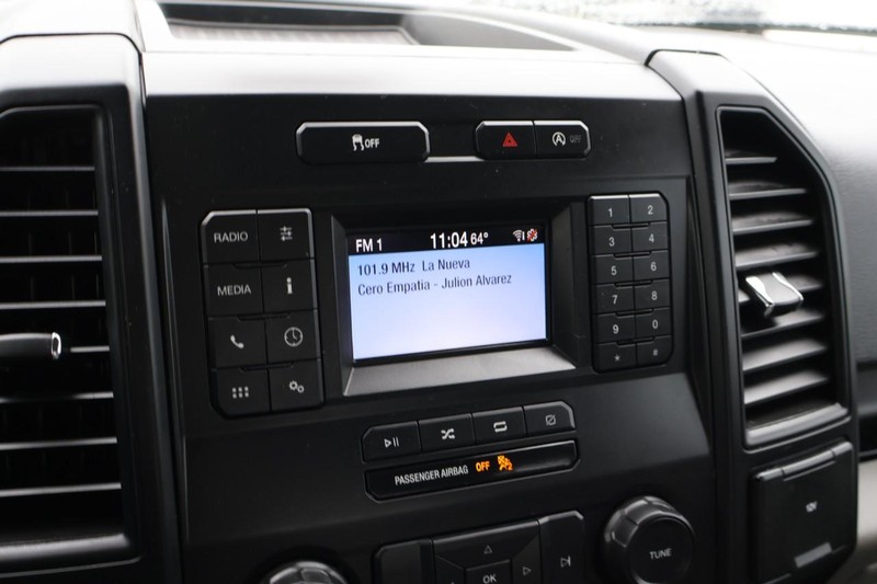 Ford F-150 Vehicle Full-screen Gallery Image 29