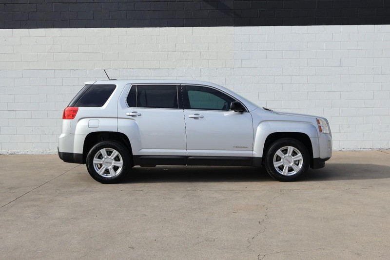 GMC Terrain Vehicle Full-screen Gallery Image 04