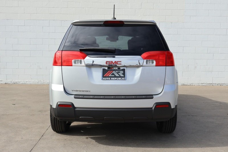 GMC Terrain Vehicle Full-screen Gallery Image 06