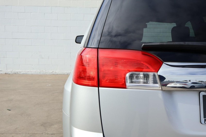 GMC Terrain Vehicle Full-screen Gallery Image 07