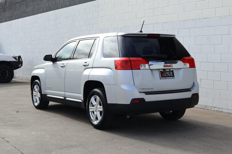 GMC Terrain Vehicle Full-screen Gallery Image 09