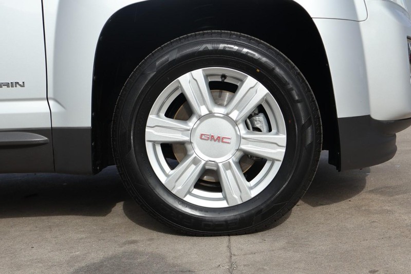 GMC Terrain Vehicle Full-screen Gallery Image 13