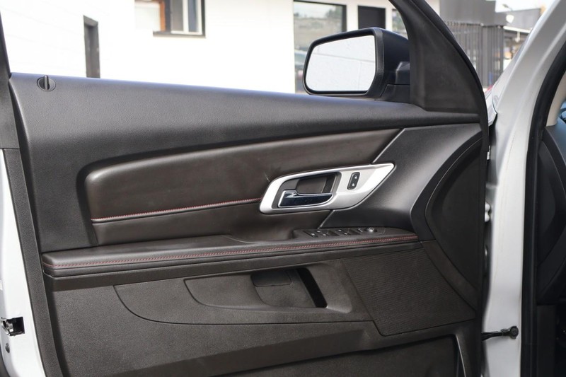 GMC Terrain Vehicle Full-screen Gallery Image 15