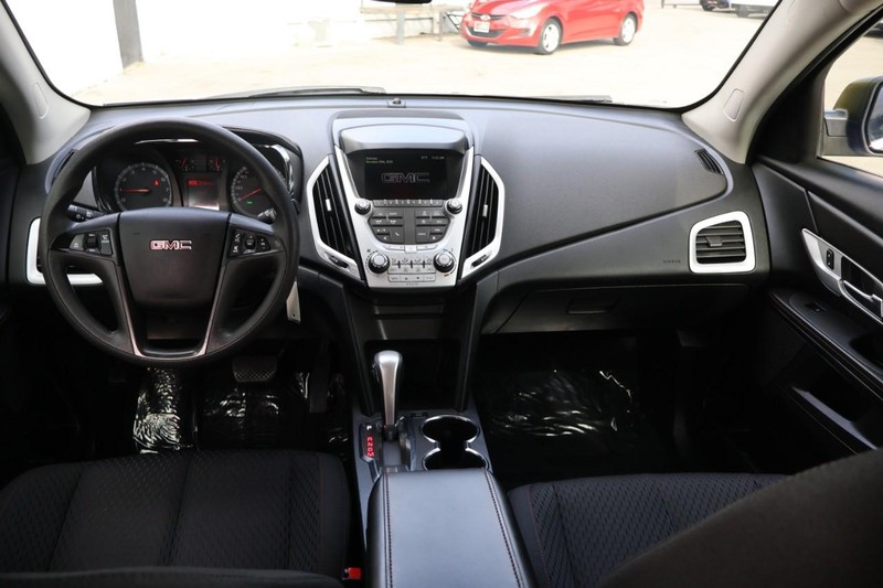 GMC Terrain Vehicle Full-screen Gallery Image 22