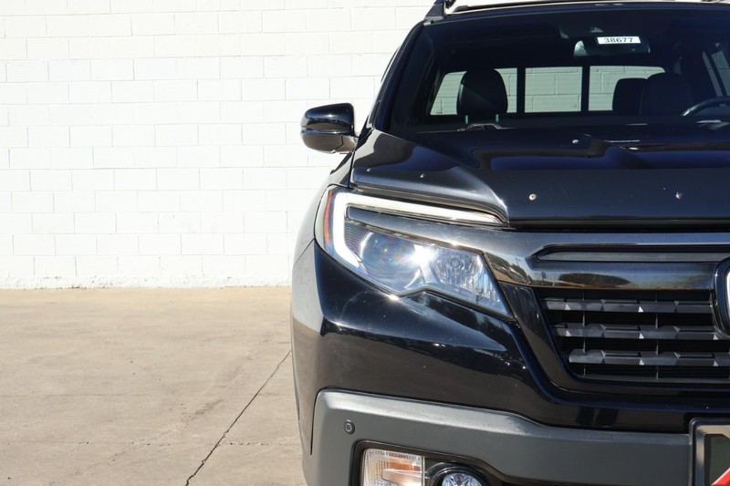 Honda Ridgeline Vehicle Full-screen Gallery Image 03