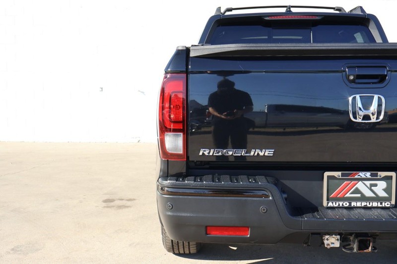 Honda Ridgeline Vehicle Full-screen Gallery Image 07