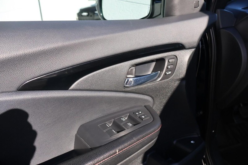 Honda Ridgeline Vehicle Full-screen Gallery Image 17