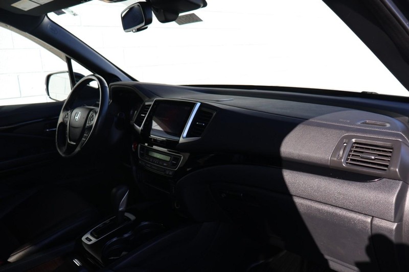 Honda Ridgeline Vehicle Full-screen Gallery Image 22