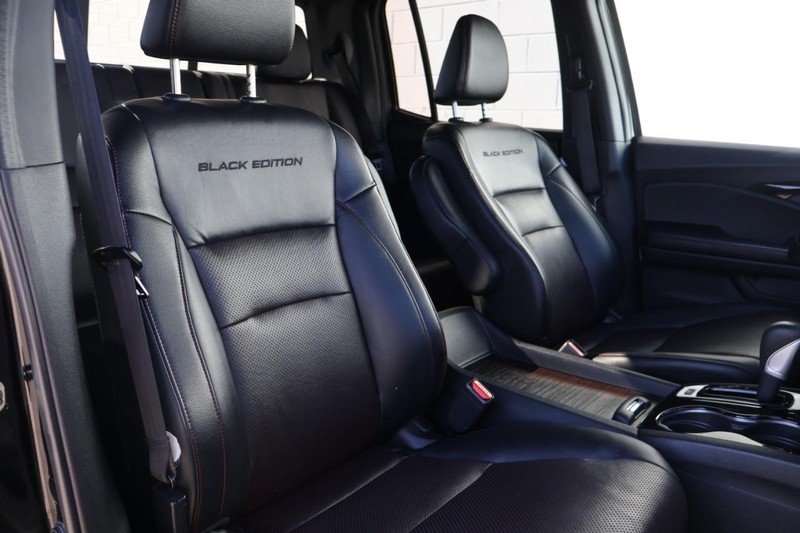 Honda Ridgeline Vehicle Full-screen Gallery Image 23