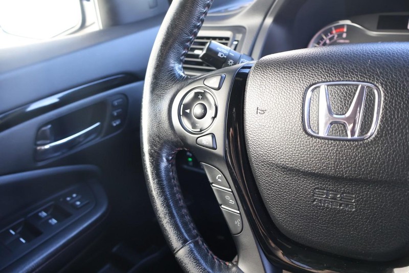 Honda Ridgeline Vehicle Full-screen Gallery Image 30