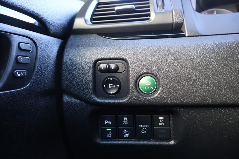 Honda Ridgeline Vehicle Full-screen Gallery Image 38