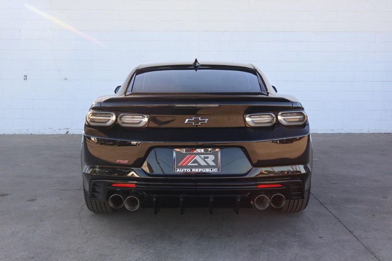 Chevrolet Camaro Vehicle Full-screen Gallery Image 06