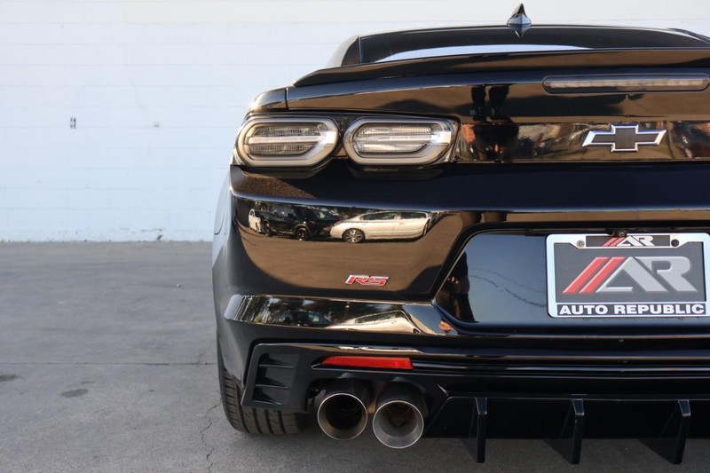 Chevrolet Camaro Vehicle Full-screen Gallery Image 07