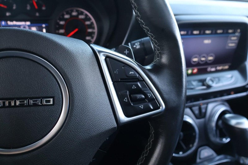 Chevrolet Camaro Vehicle Full-screen Gallery Image 27