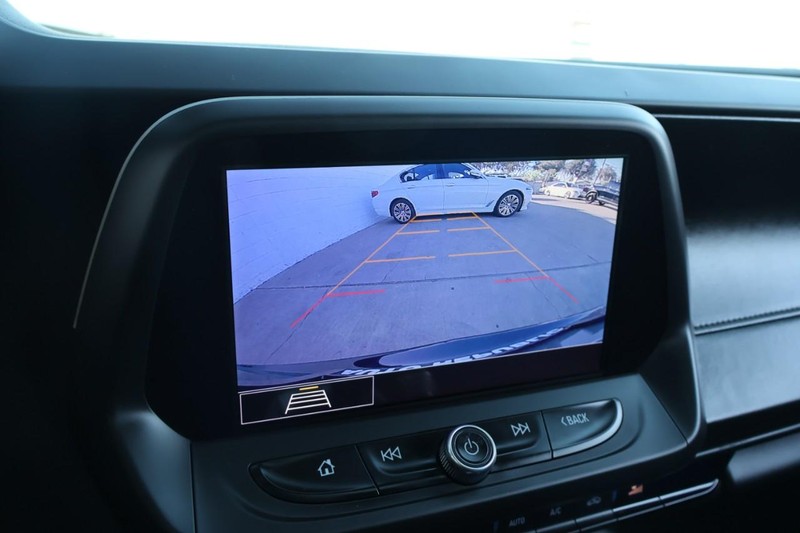 Chevrolet Camaro Vehicle Full-screen Gallery Image 30