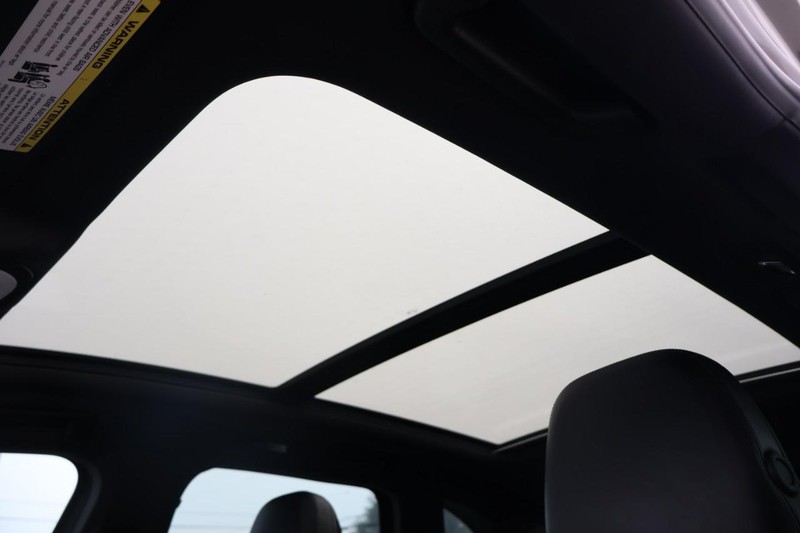 Porsche Cayenne Vehicle Full-screen Gallery Image 40