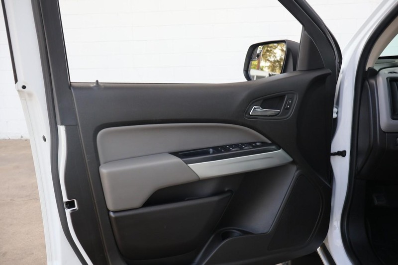 Chevrolet Colorado Vehicle Full-screen Gallery Image 14