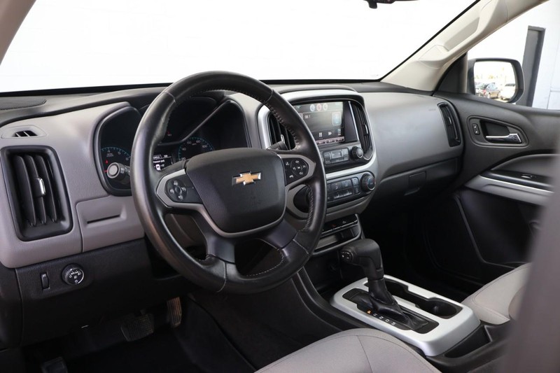 Chevrolet Colorado Vehicle Full-screen Gallery Image 16