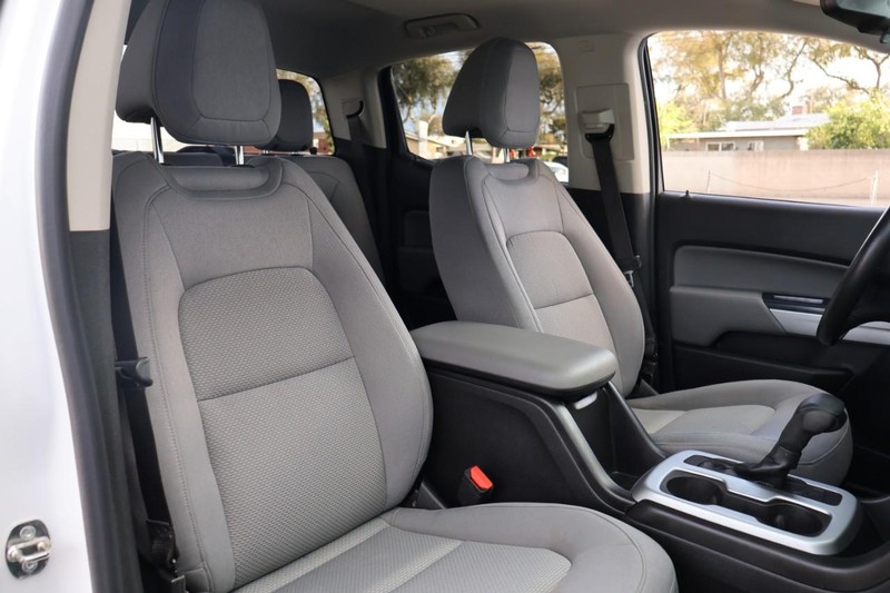 Chevrolet Colorado Vehicle Full-screen Gallery Image 20