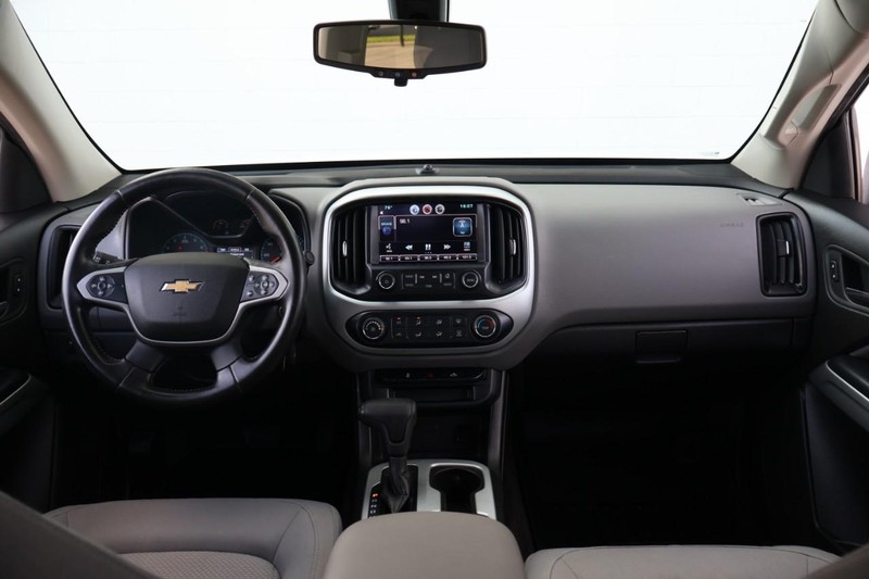 Chevrolet Colorado Vehicle Full-screen Gallery Image 21