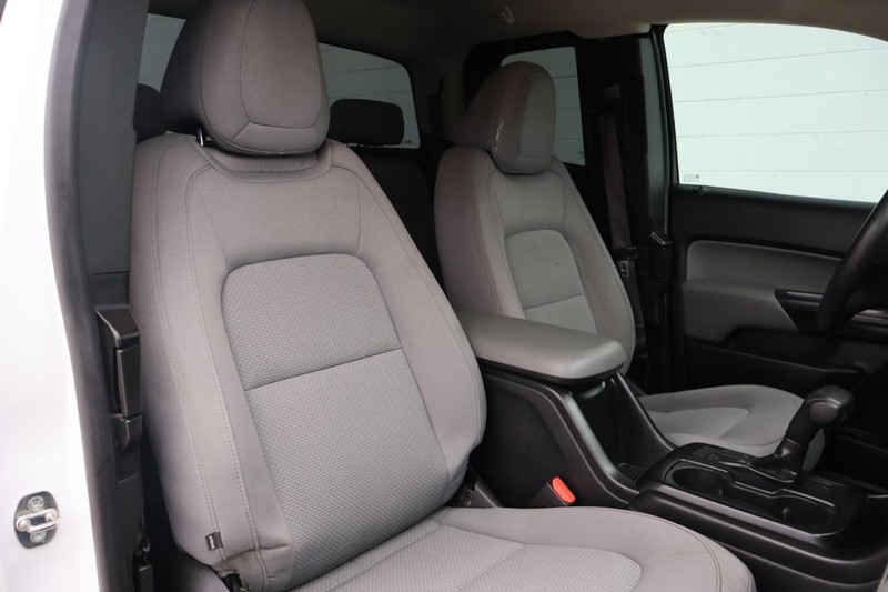 GMC Canyon Vehicle Full-screen Gallery Image 21