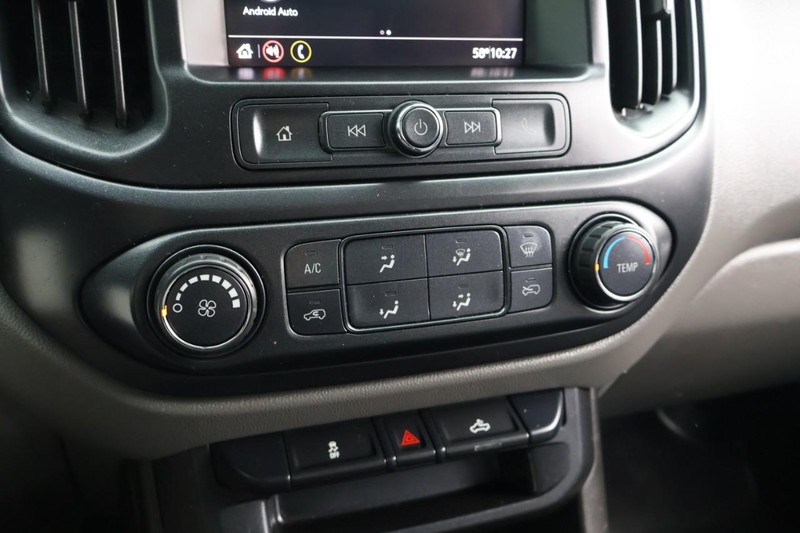 GMC Canyon Vehicle Full-screen Gallery Image 30