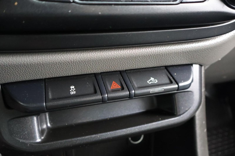 GMC Canyon Vehicle Full-screen Gallery Image 31