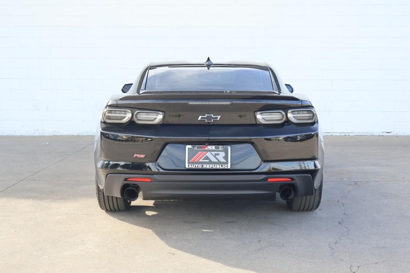 Chevrolet Camaro Vehicle Full-screen Gallery Image 06