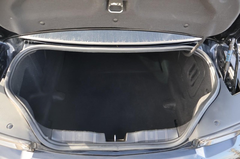 Chevrolet Camaro Vehicle Full-screen Gallery Image 08