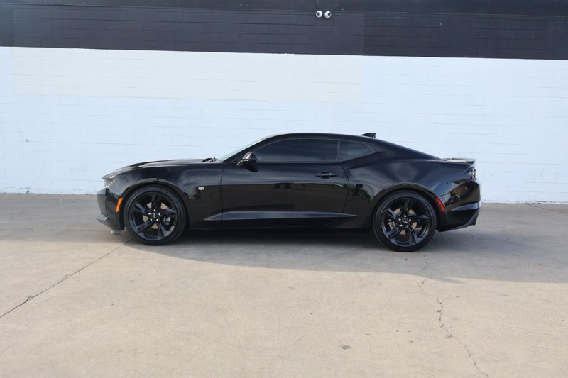 Chevrolet Camaro Vehicle Full-screen Gallery Image 10