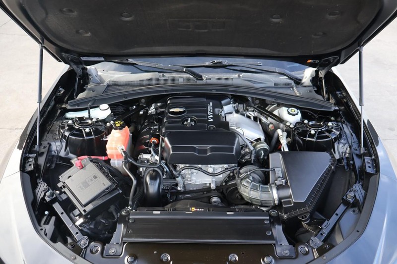 Chevrolet Camaro Vehicle Full-screen Gallery Image 12