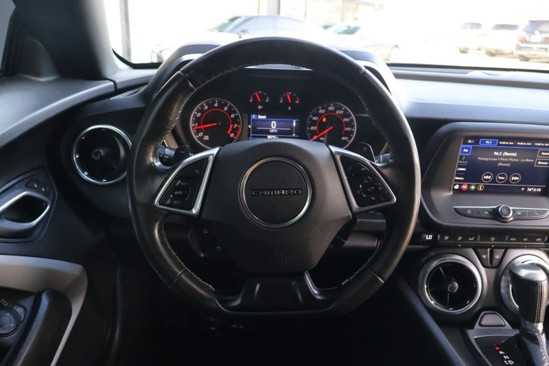 Chevrolet Camaro Vehicle Full-screen Gallery Image 25