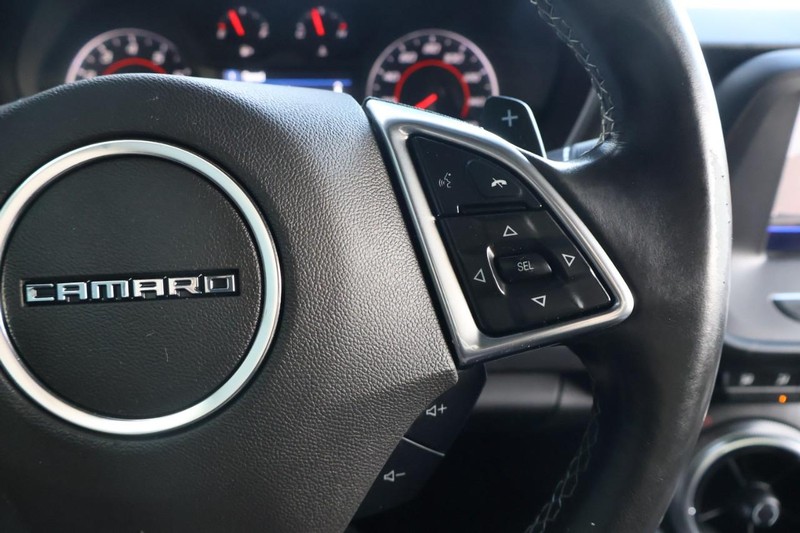 Chevrolet Camaro Vehicle Full-screen Gallery Image 27