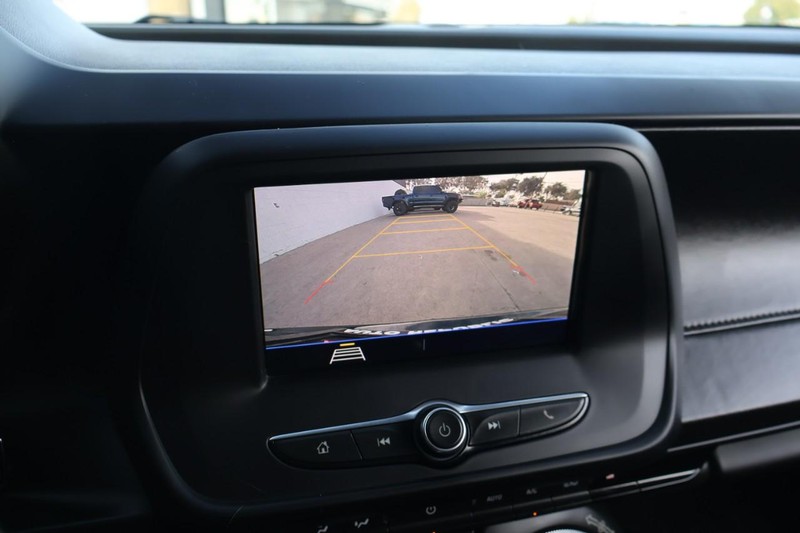 Chevrolet Camaro Vehicle Full-screen Gallery Image 31