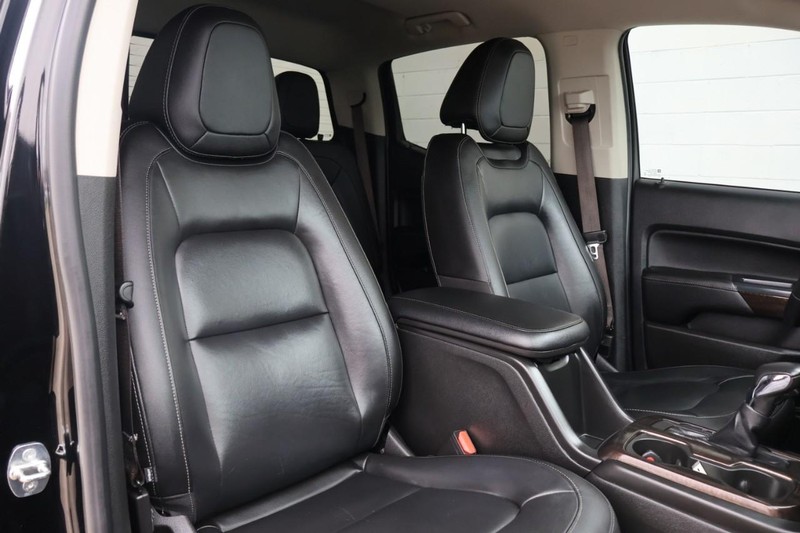 GMC Canyon Vehicle Full-screen Gallery Image 22