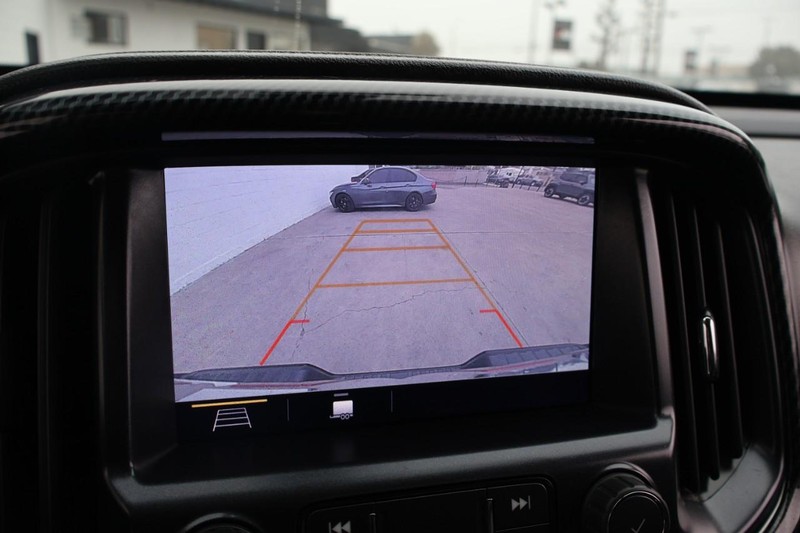 GMC Canyon Vehicle Full-screen Gallery Image 32