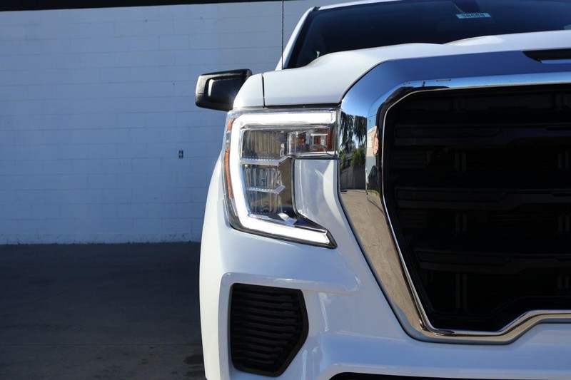 GMC Sierra 1500 Vehicle Full-screen Gallery Image 04