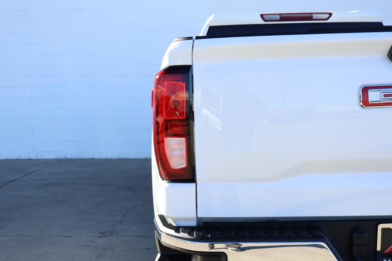 GMC Sierra 1500 Vehicle Full-screen Gallery Image 07