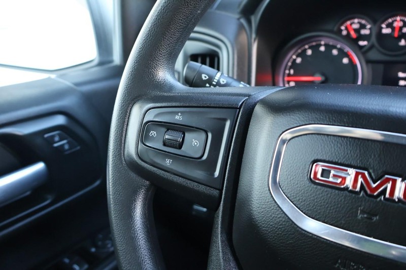 GMC Sierra 1500 Vehicle Full-screen Gallery Image 30