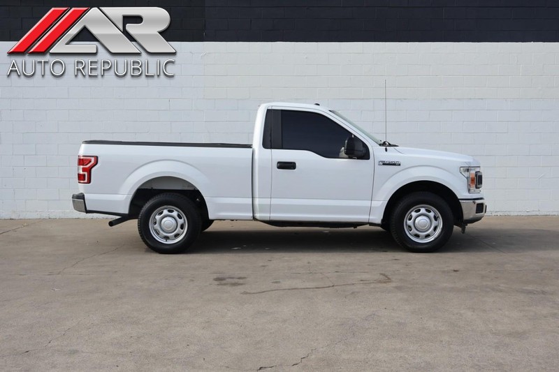 Ford F-150 Vehicle Full-screen Gallery Image 01