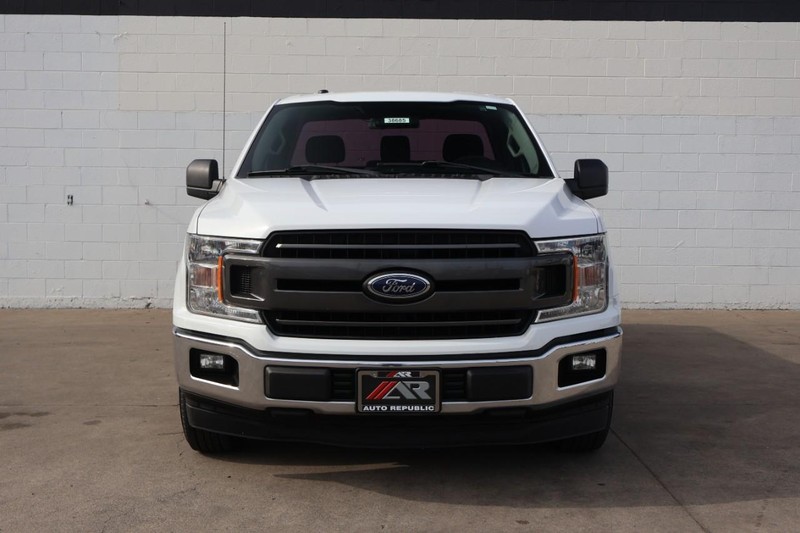 Ford F-150 Vehicle Full-screen Gallery Image 03