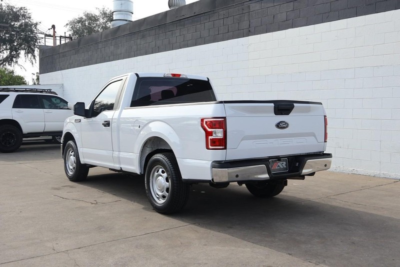 Ford F-150 Vehicle Full-screen Gallery Image 09