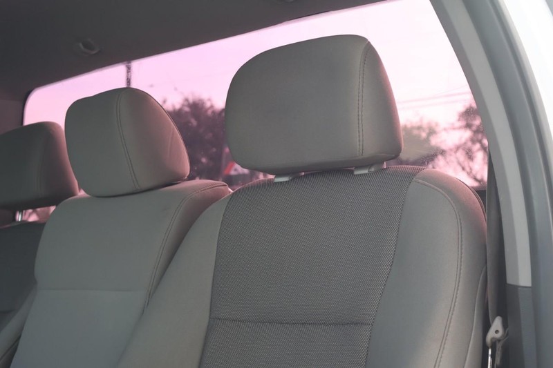 Ford F-150 Vehicle Full-screen Gallery Image 18