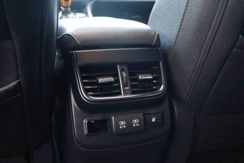 Subaru Outback Vehicle Full-screen Gallery Image 25