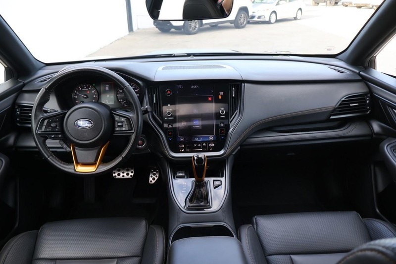 Subaru Outback Vehicle Full-screen Gallery Image 26